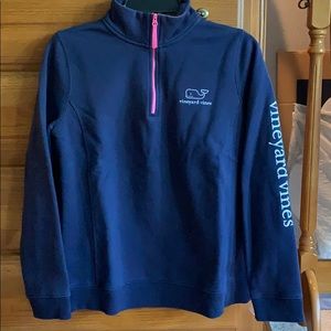Vineyard Vines lightweight sweatshirt